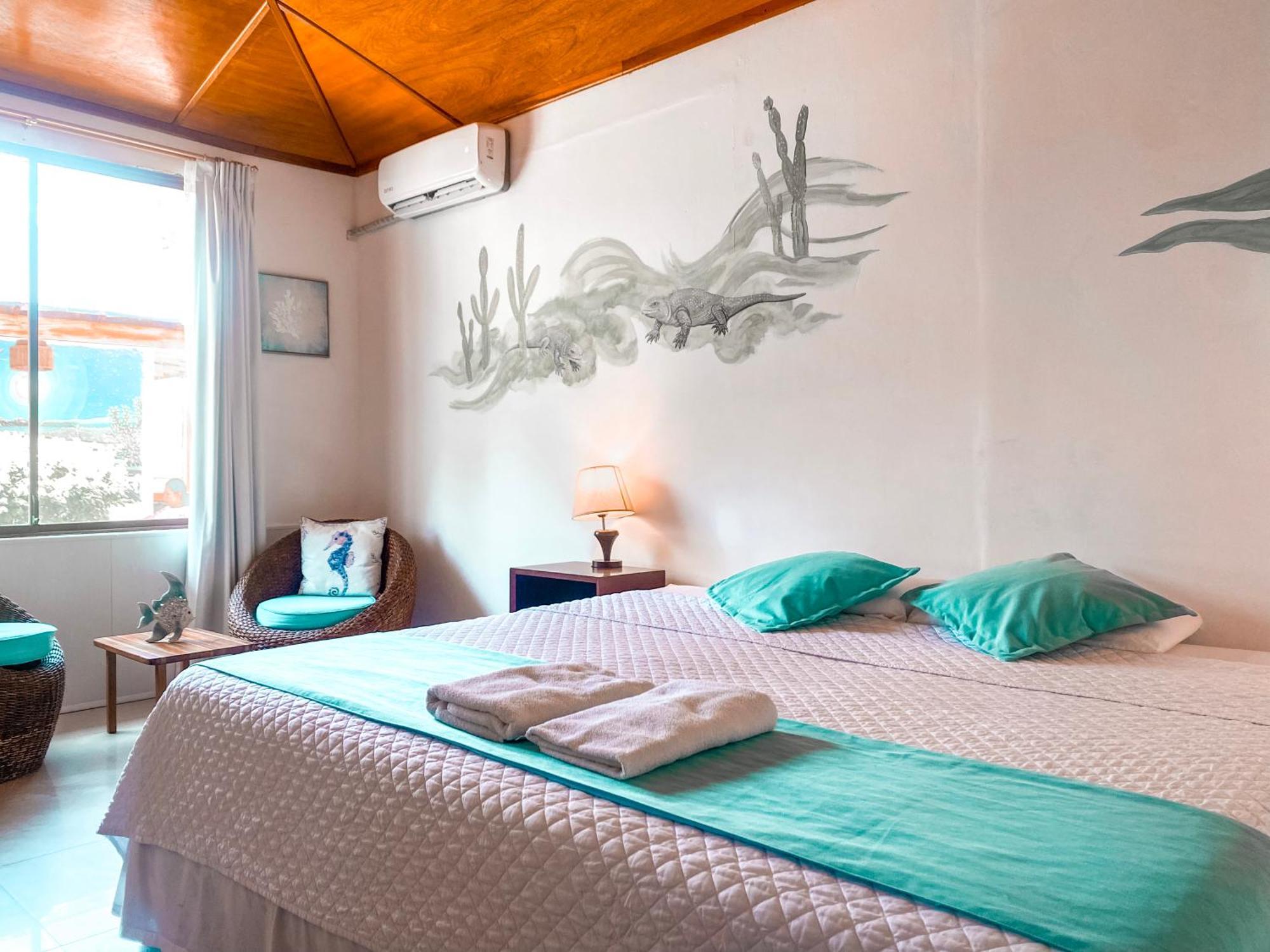 Hotel Coral Blanco With High Speed Internet Starlink And Galapagos Tour Operator Пуерто Виламил Екстериор снимка