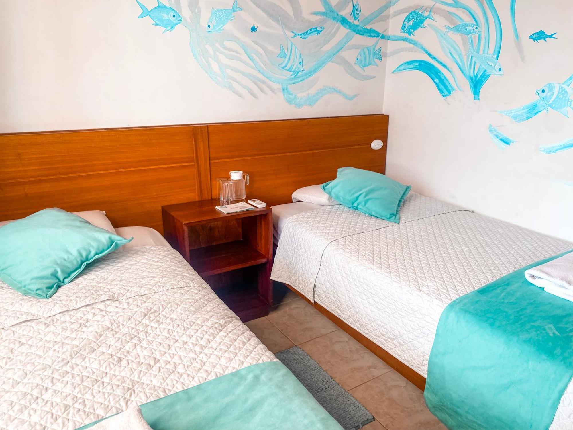 Hotel Coral Blanco With High Speed Internet Starlink And Galapagos Tour Operator Пуерто Виламил Екстериор снимка