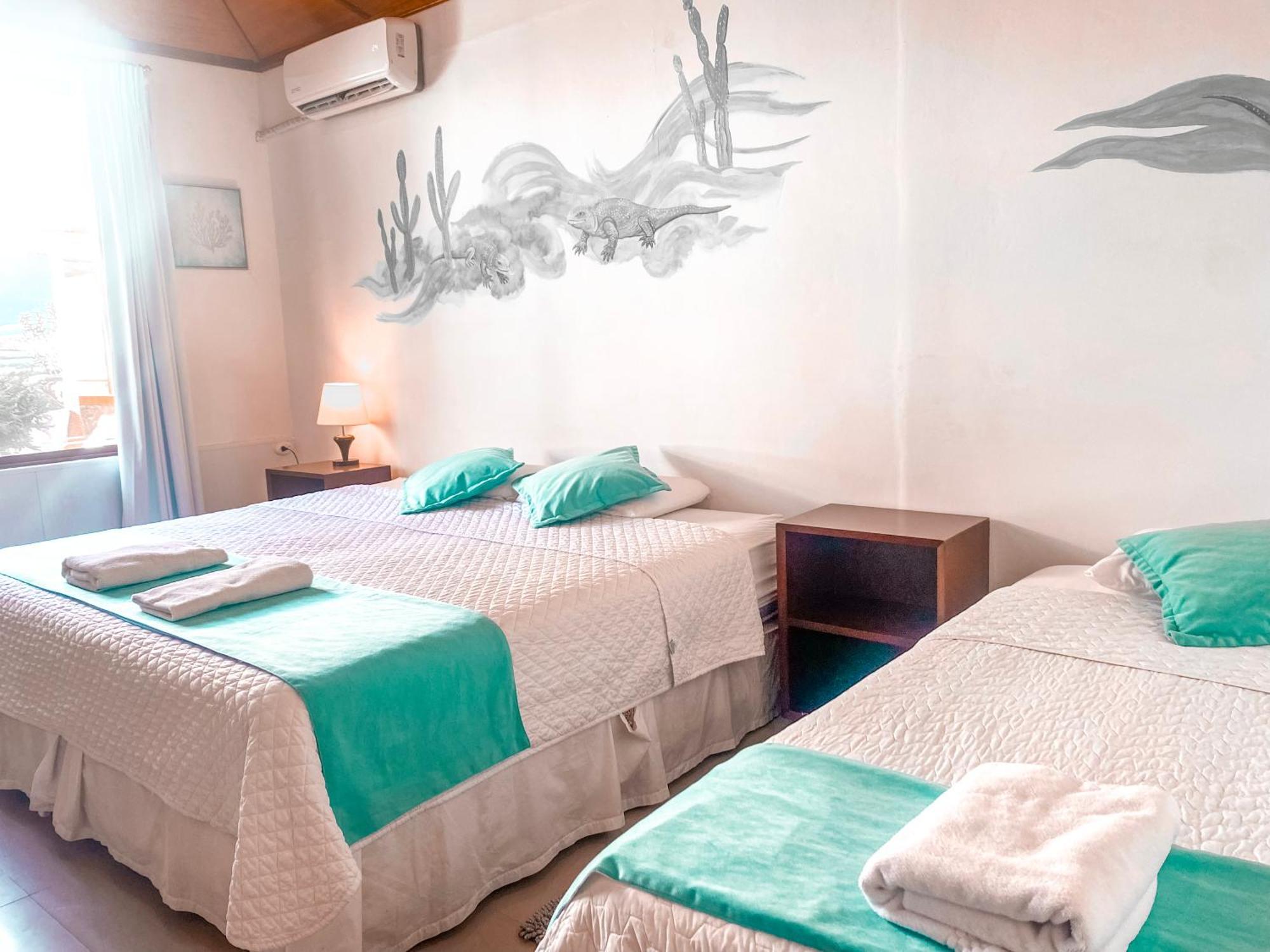 Hotel Coral Blanco With High Speed Internet Starlink And Galapagos Tour Operator Пуерто Виламил Екстериор снимка