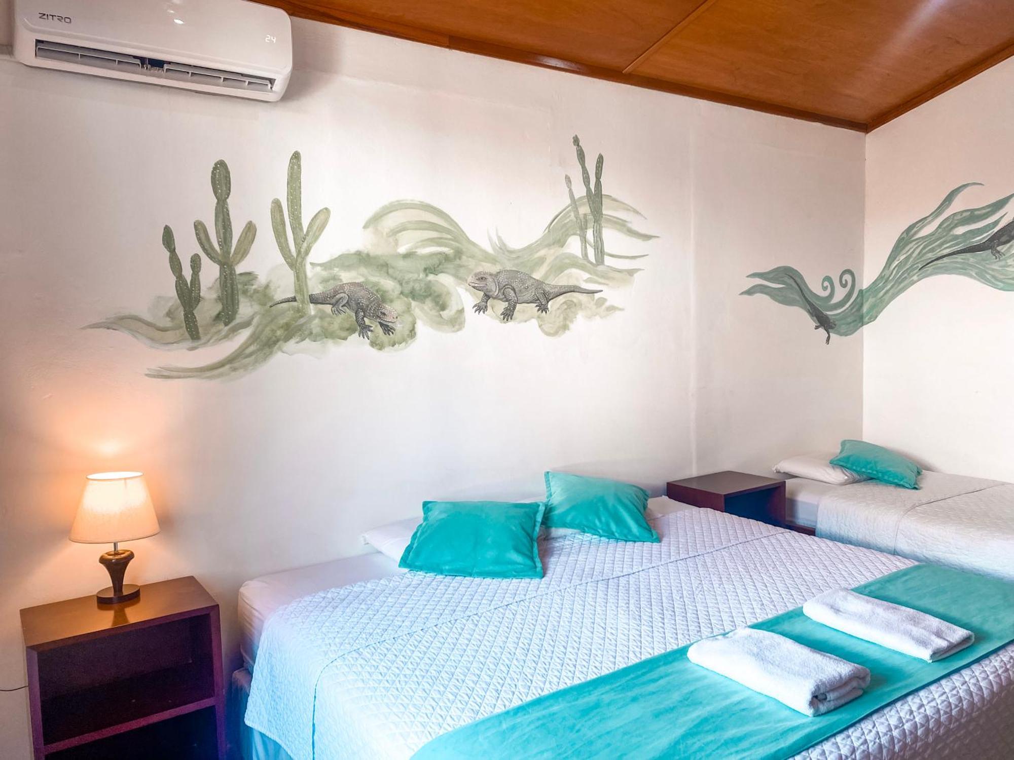Hotel Coral Blanco With High Speed Internet Starlink And Galapagos Tour Operator Пуерто Виламил Екстериор снимка